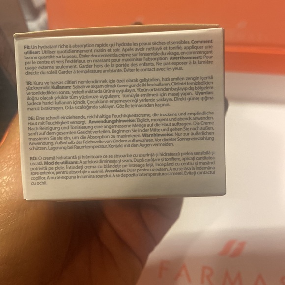 Farmasi - Picture 2 of 4